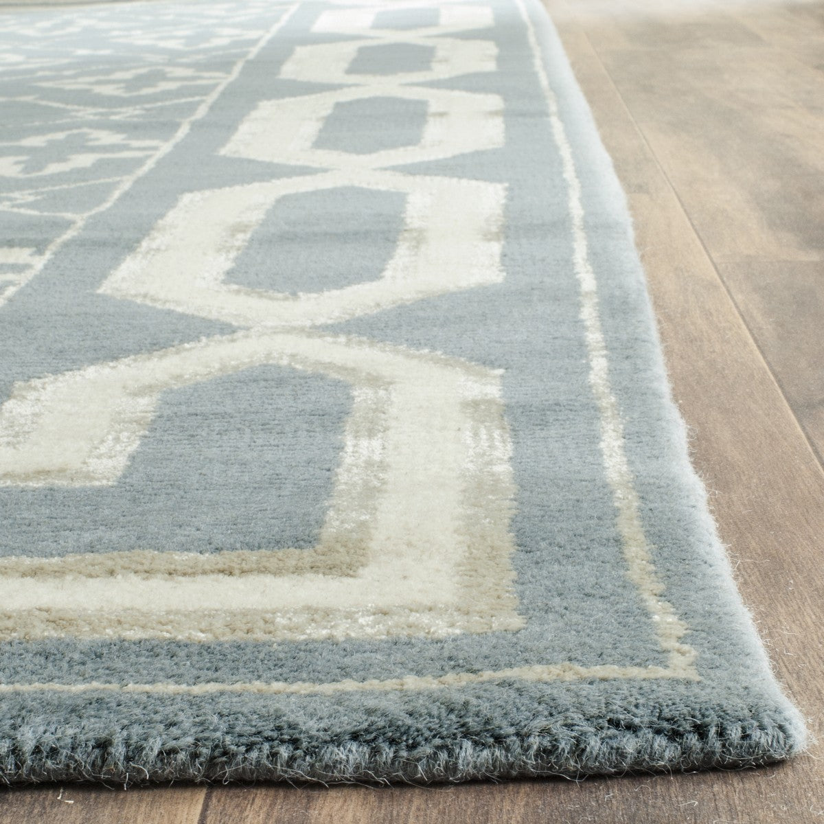 Safavieh Clearance Mosaic MOS163A Blue Rug