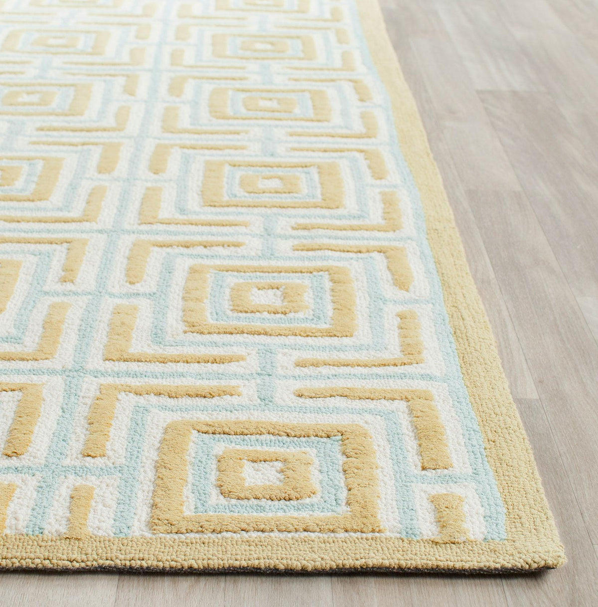Safavieh Clearance Newport II NPT438C Gold Rug