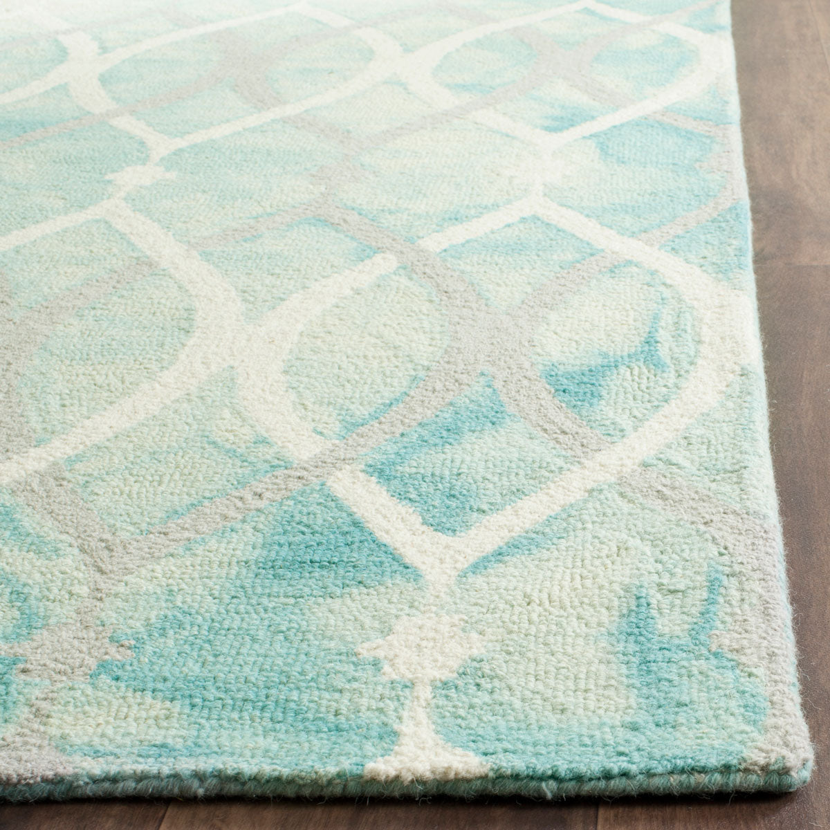 Safavieh Clearance Dip Dye DDY534Q Ivory Rug