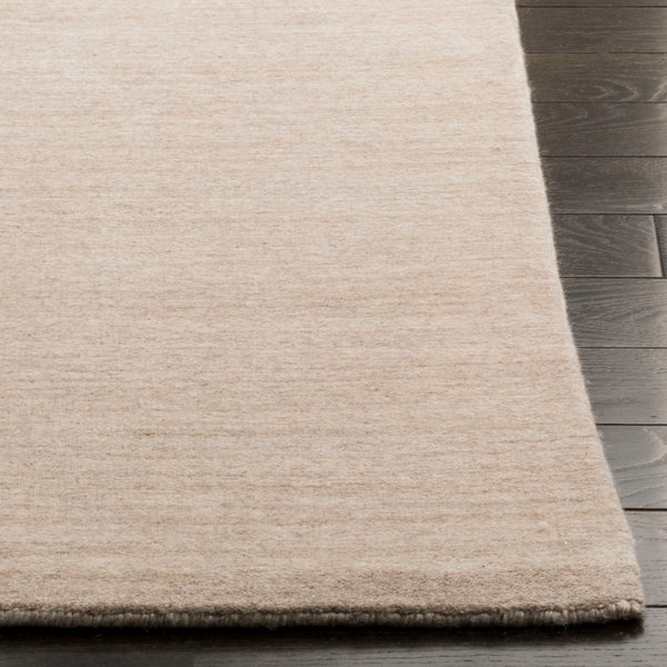Safavieh Clearance Mirage MIR533B Beige Rug