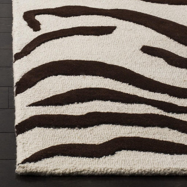 Safavieh Clearance Cambridge CAM709V Ivory Rug