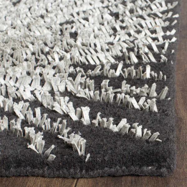 Safavieh Clearance Sohos SOH712H Charcoal Rug