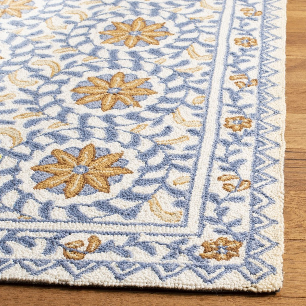 Safavieh Clearance Chelsea HK150A Ivory Rug