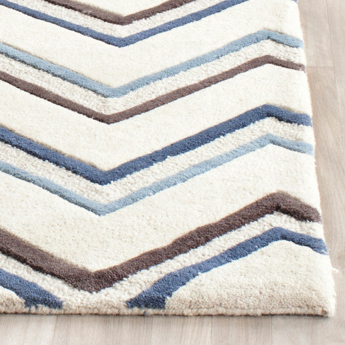 Safavieh Clearance Cambridge CAM581A Ivory Rug