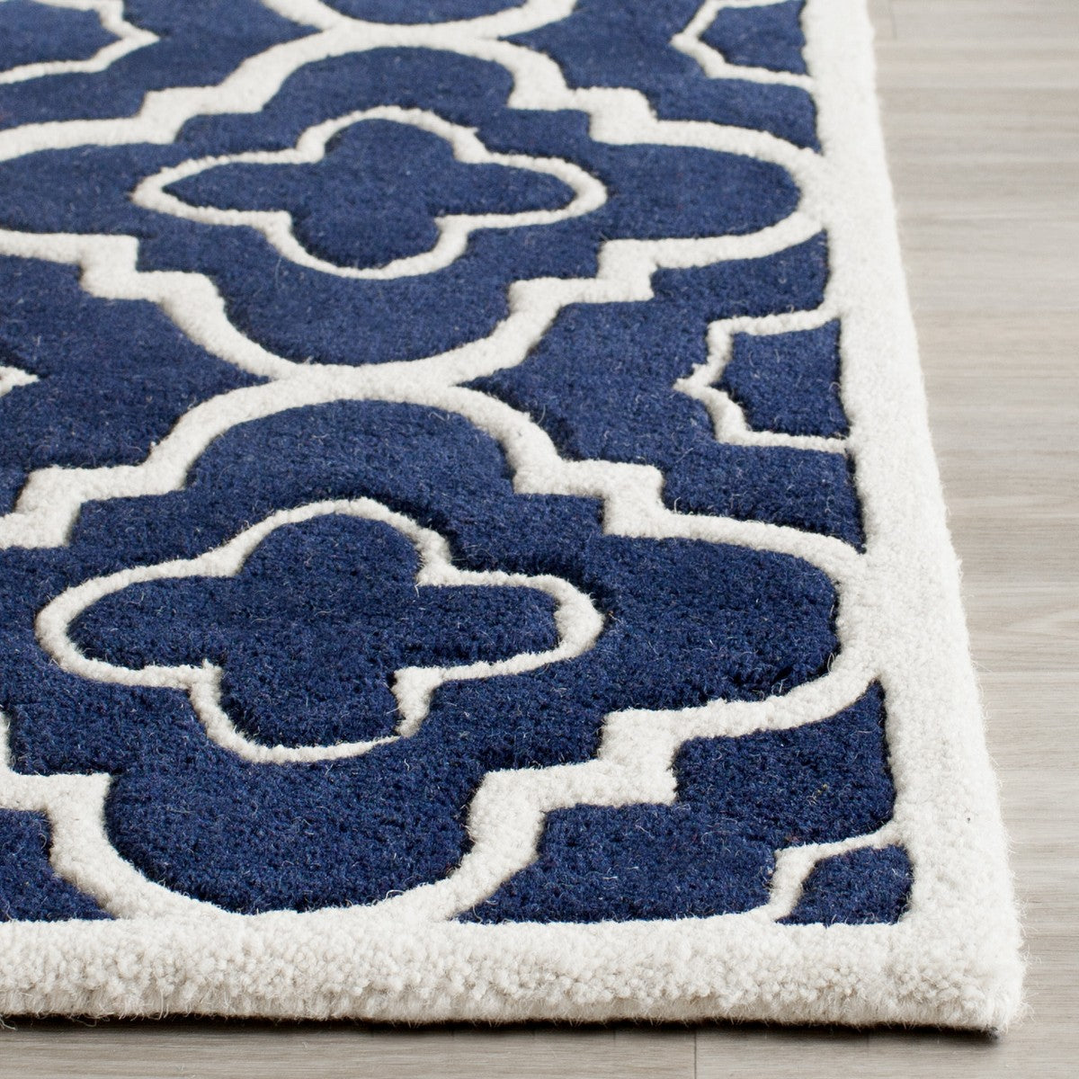Safavieh Clearance Chatham CHT750C Navy Rug