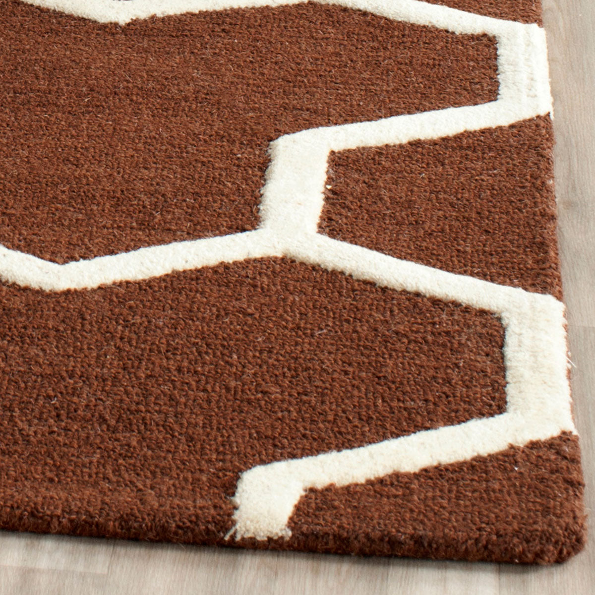 Safavieh Clearance Cambridge CAM146H Dark Brown Rug
