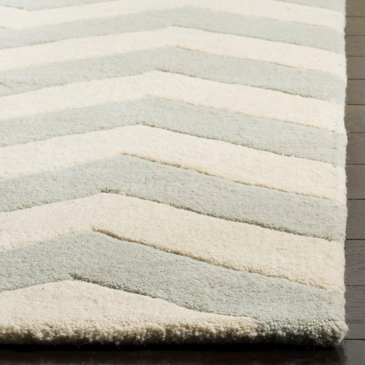 Safavieh Clearance Chatham CHT715E Grey Rug