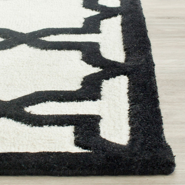 Safavieh Clearance Cambridge CAM125W Ivory Rug