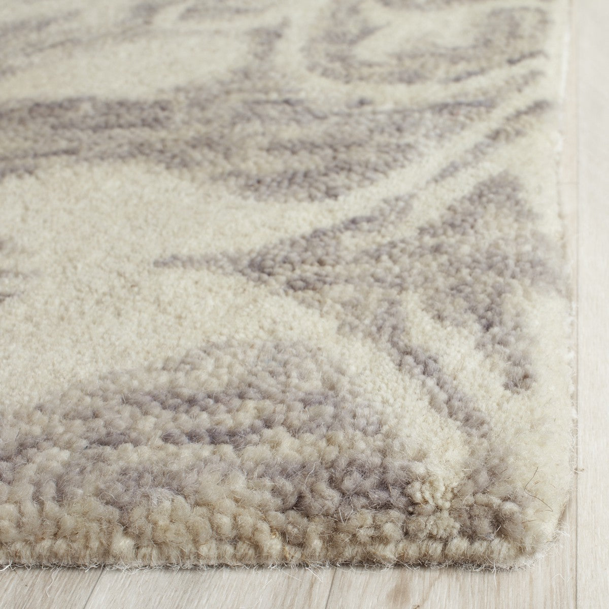 Safavieh Clearance Chatham CHT765E Light Grey Rug