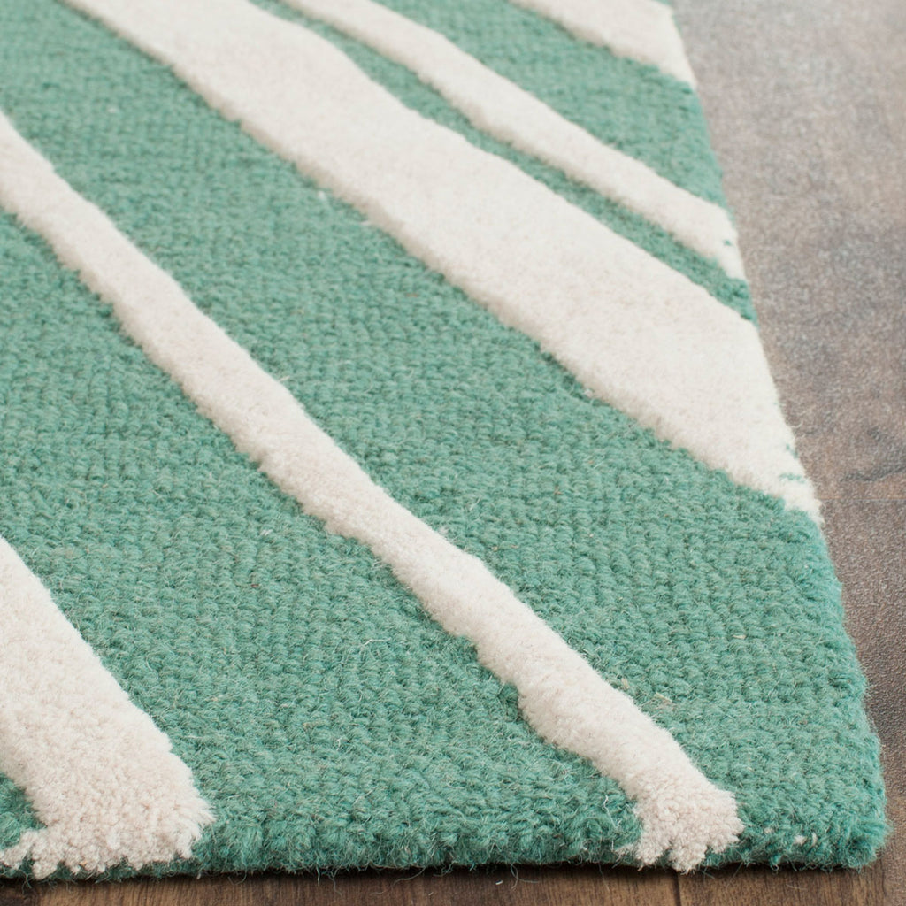 Safavieh Clearance Cambridge CAM711T Teal Rug