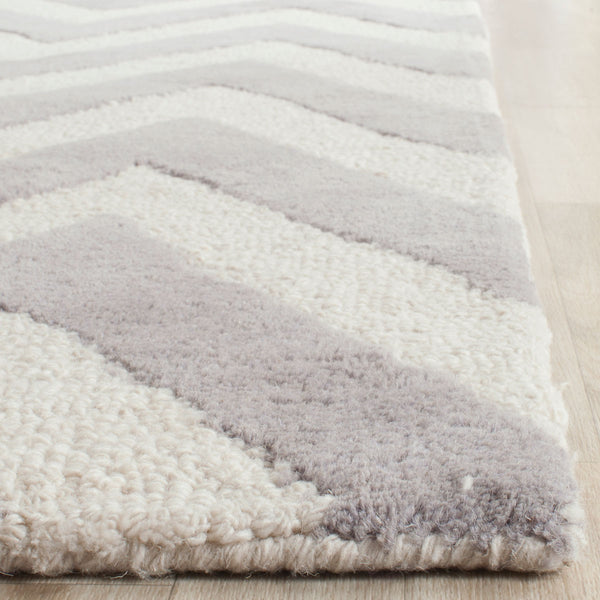 Safavieh Clearance Cambridge CAM139D Silver Rug