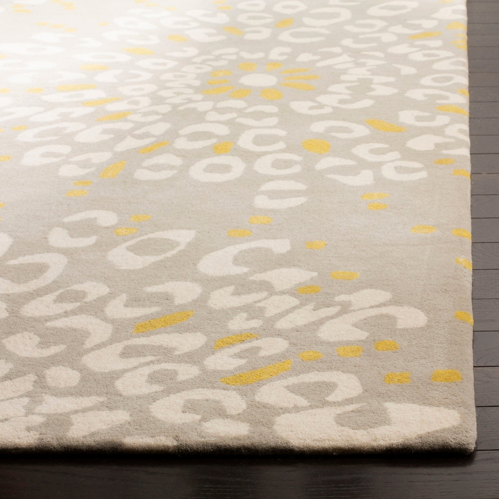 Safavieh Clearance Capri CPR355A Grey Rug