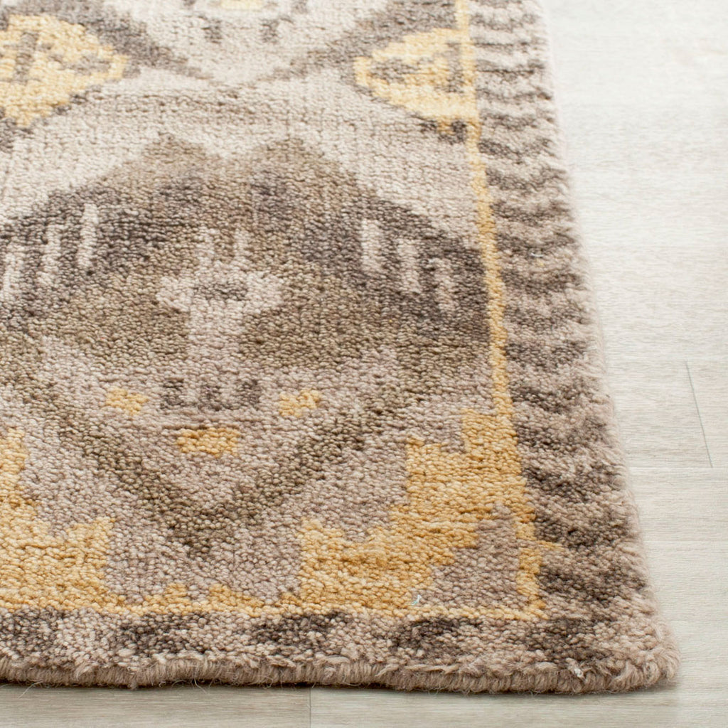 Safavieh Clearance Kenya KNY656A Gold Rug