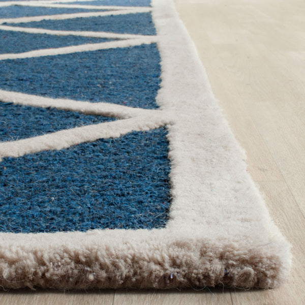 Safavieh Clearance Cambridge CAM136G Navy Rug