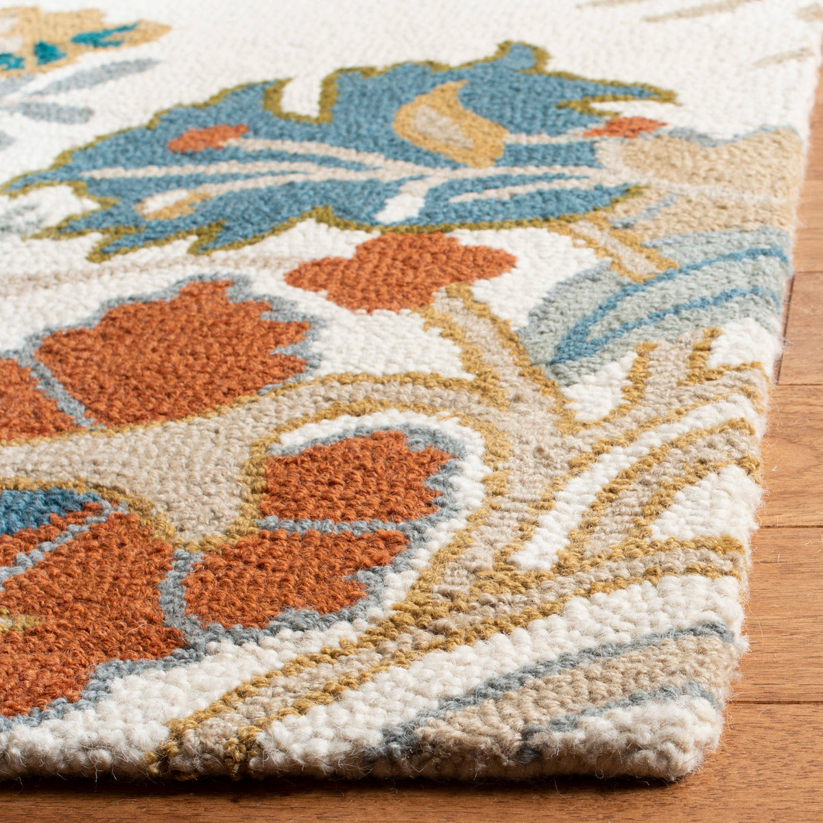 Safavieh Clearance Blossom BLM975A Ivory Rug
