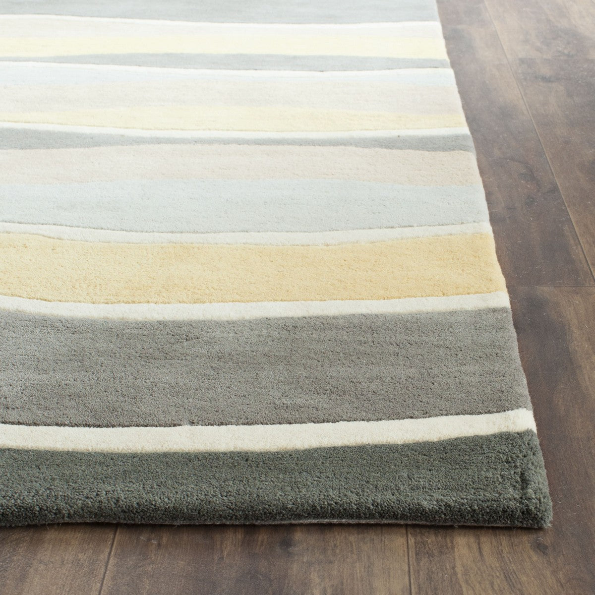 Safavieh Clearance Soho SOH337A Grey Rug