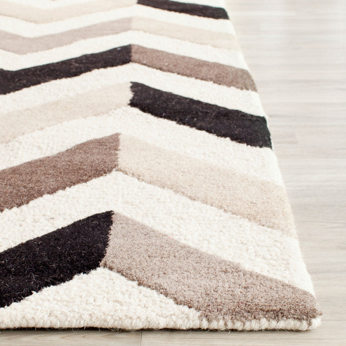 Safavieh Clearance Cambridge CAM580C Ivory Rug