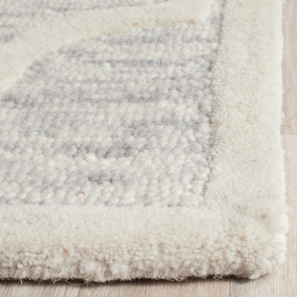 Safavieh Clearance Cambridge CAM727G Light Grey Rug