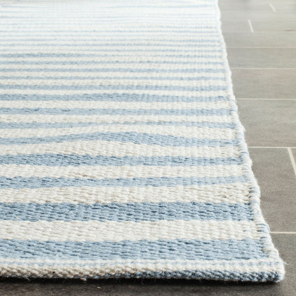 Safavieh Clearance Montauk MTK715B Light Blue Rug