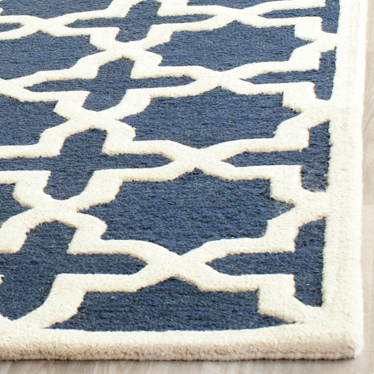 Safavieh Clearance Cambridge CAM125G Navy Rug