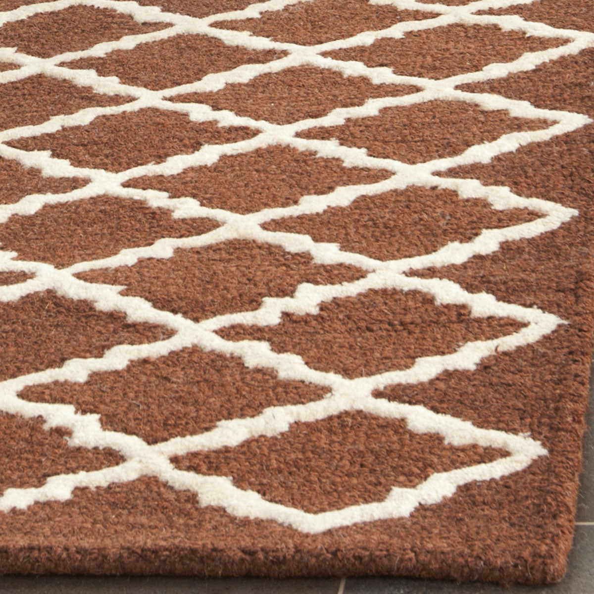 Safavieh Clearance Cambridge CAM137H Dark Brown Rug