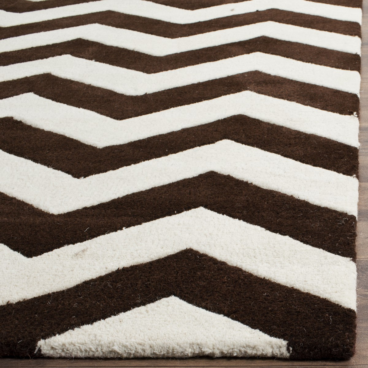 Safavieh Clearance Chatham CHT715K Brown Rug