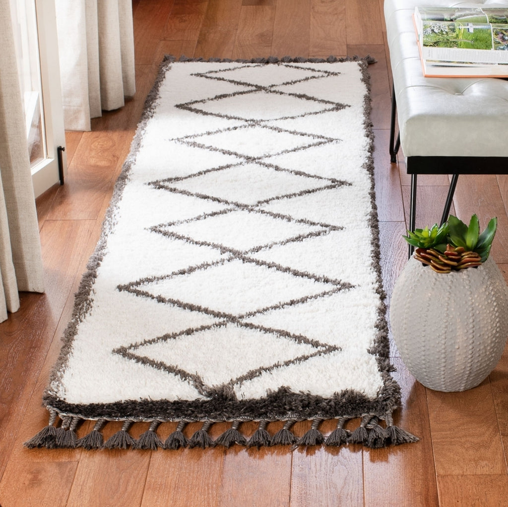 safavieh clearance carmella shag crm222a cream rug