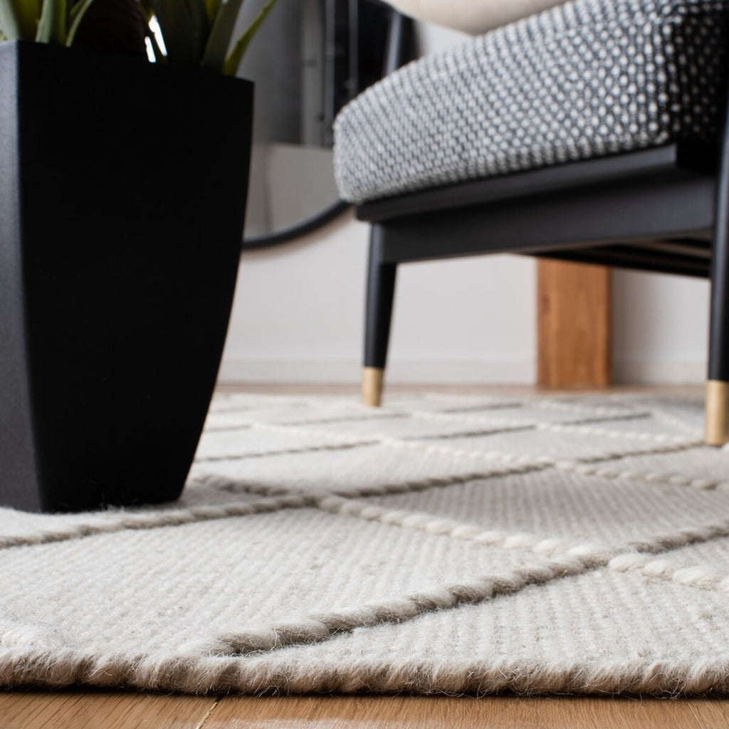 safavieh clearance casablanca csb575g silver rug