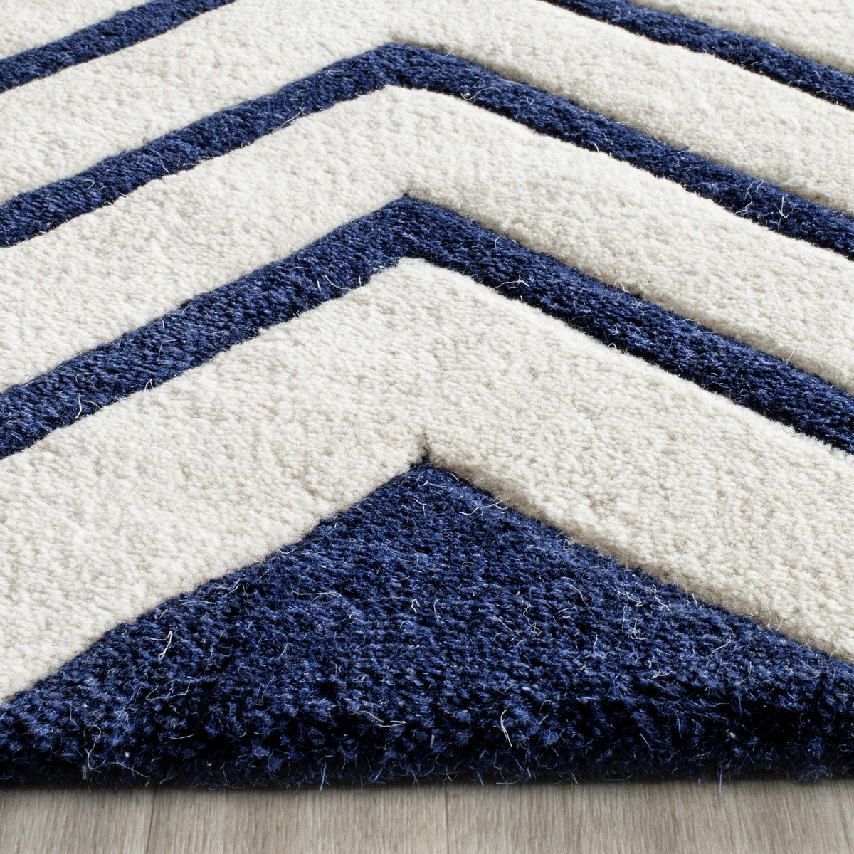 Safavieh Clearance Chatham CHT760C Navy Blue Rug