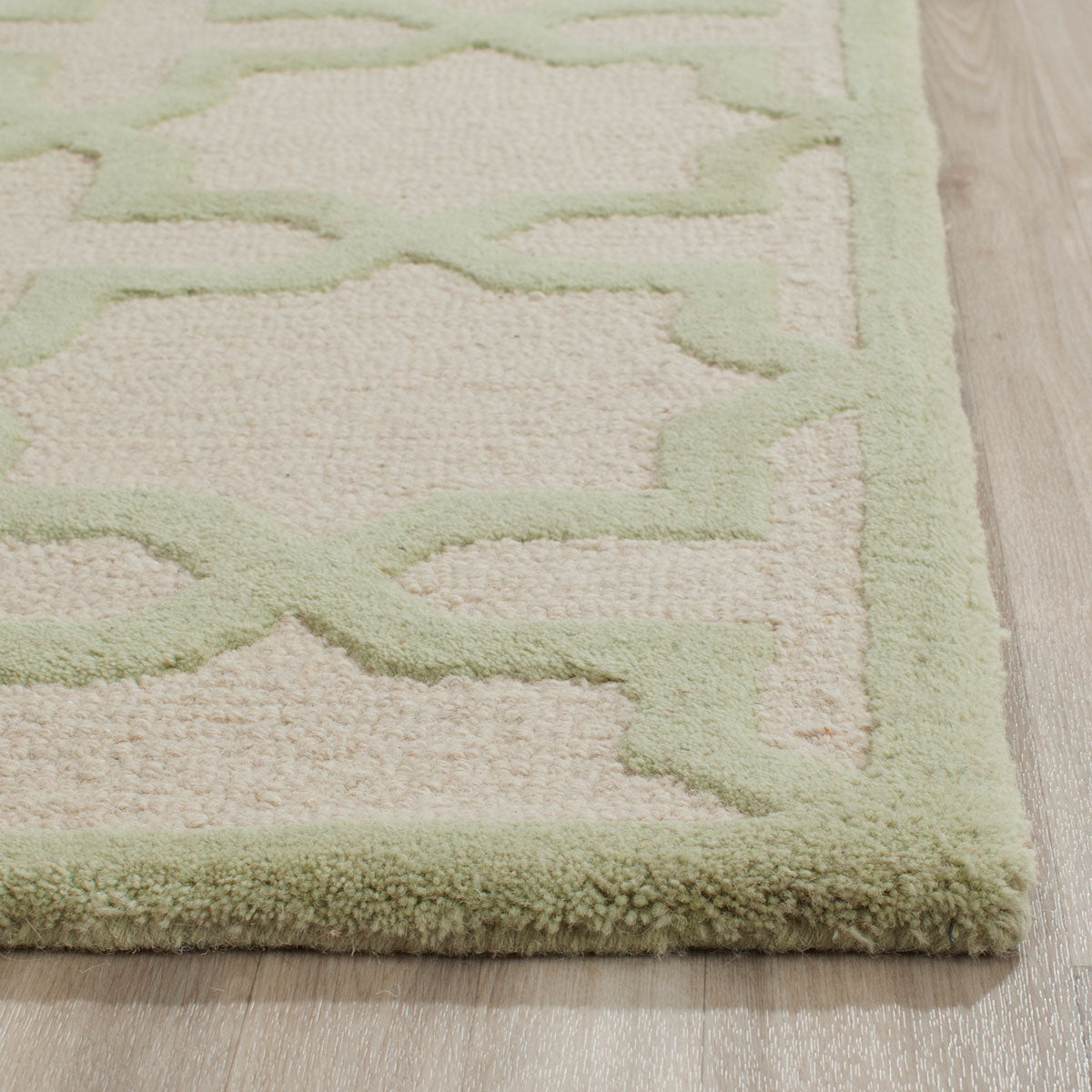 Safavieh Clearance Cambridge CAM125N Ivory Rug