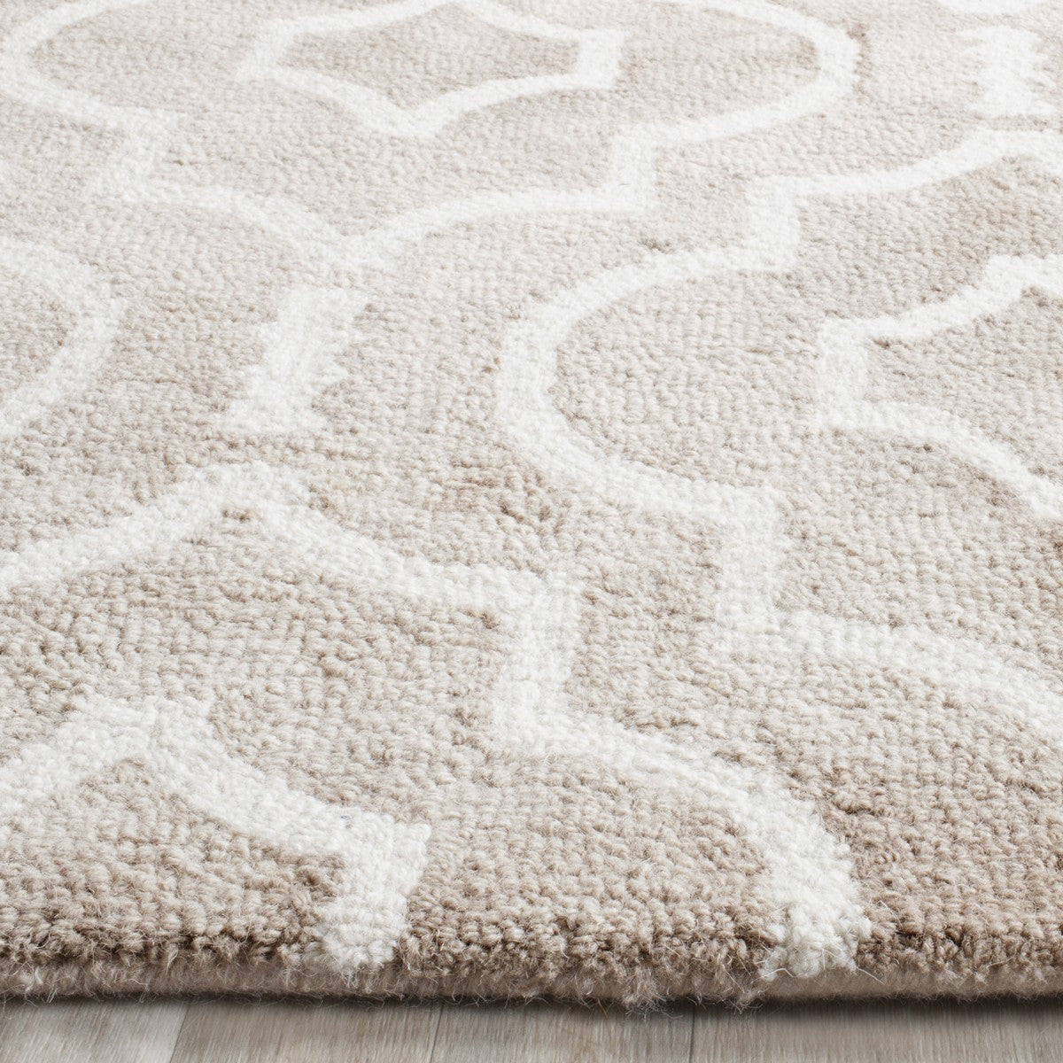 Safavieh Clearance Dip Dye DDY538G Beige Rug