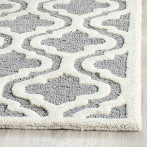 Safavieh Clearance Cambridge CAM132D Silver Rug