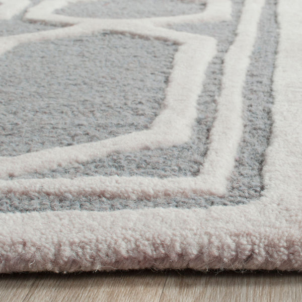 Safavieh Clearance Cambridge CAM138D Silver Rug