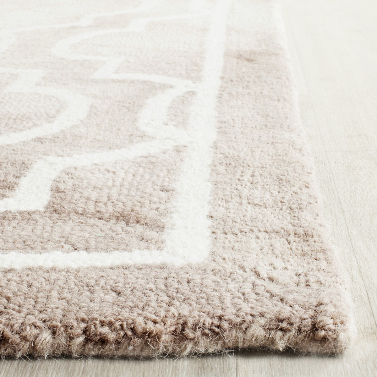 safavieh clearance dip dye ddy539g beige rug
