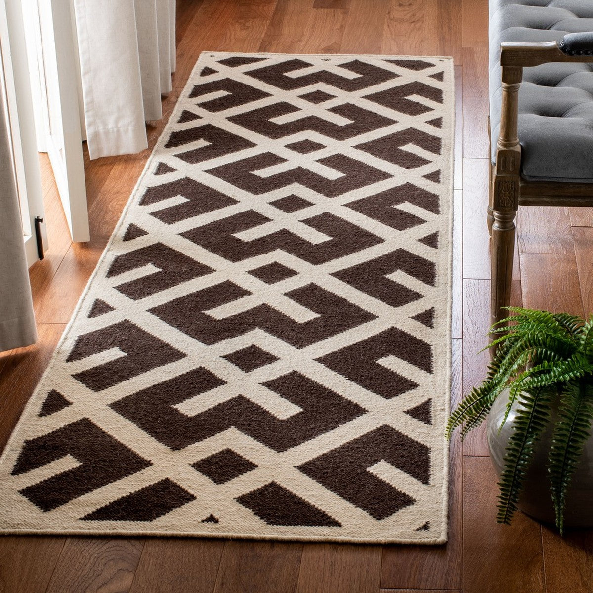 safavieh clearance dhurries dhu552c chocolate rug