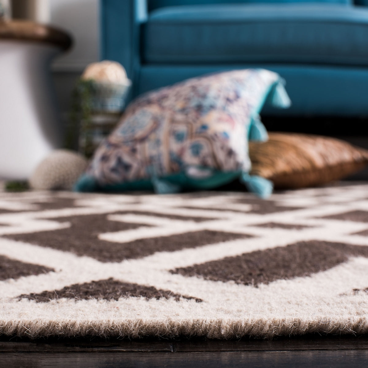 safavieh clearance dhurries dhu552c chocolate rug