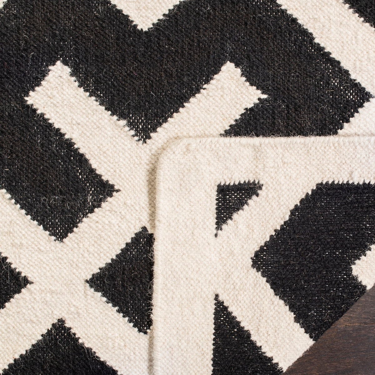 safavieh clearance dhurries dhu552l black rug