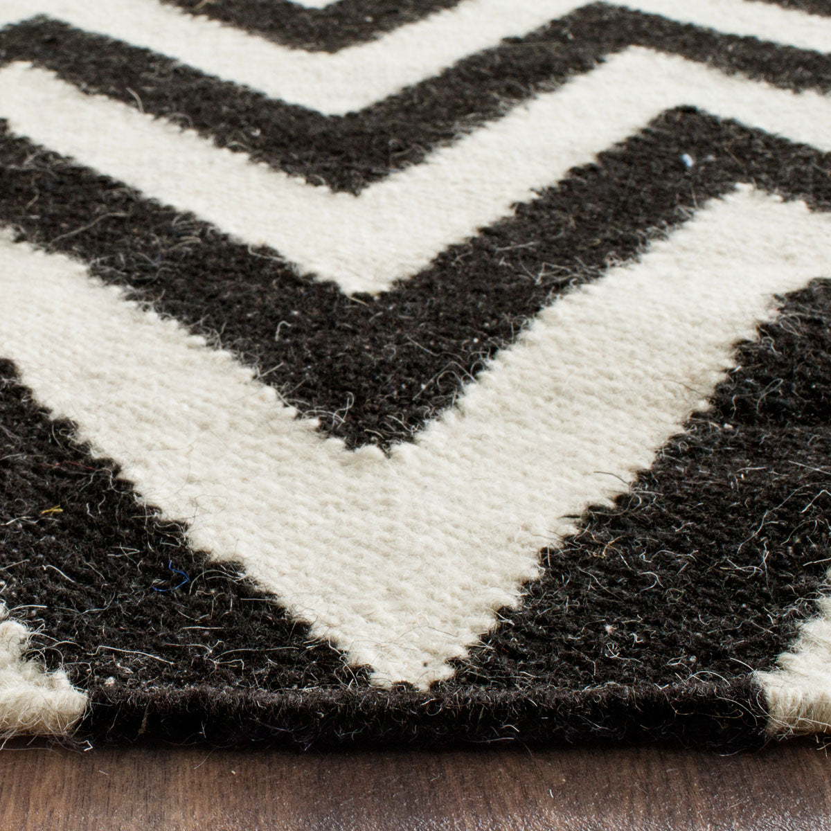 safavieh clearance dhurries dhu557l black rug