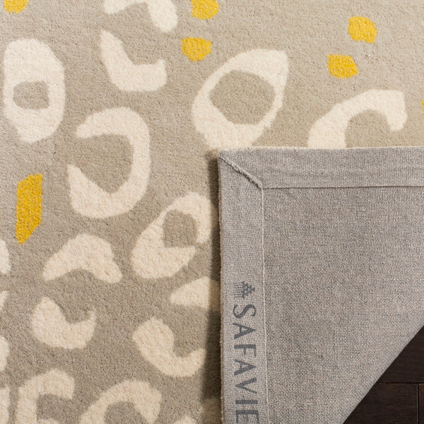 Safavieh Clearance Capri CPR355A Grey Rug