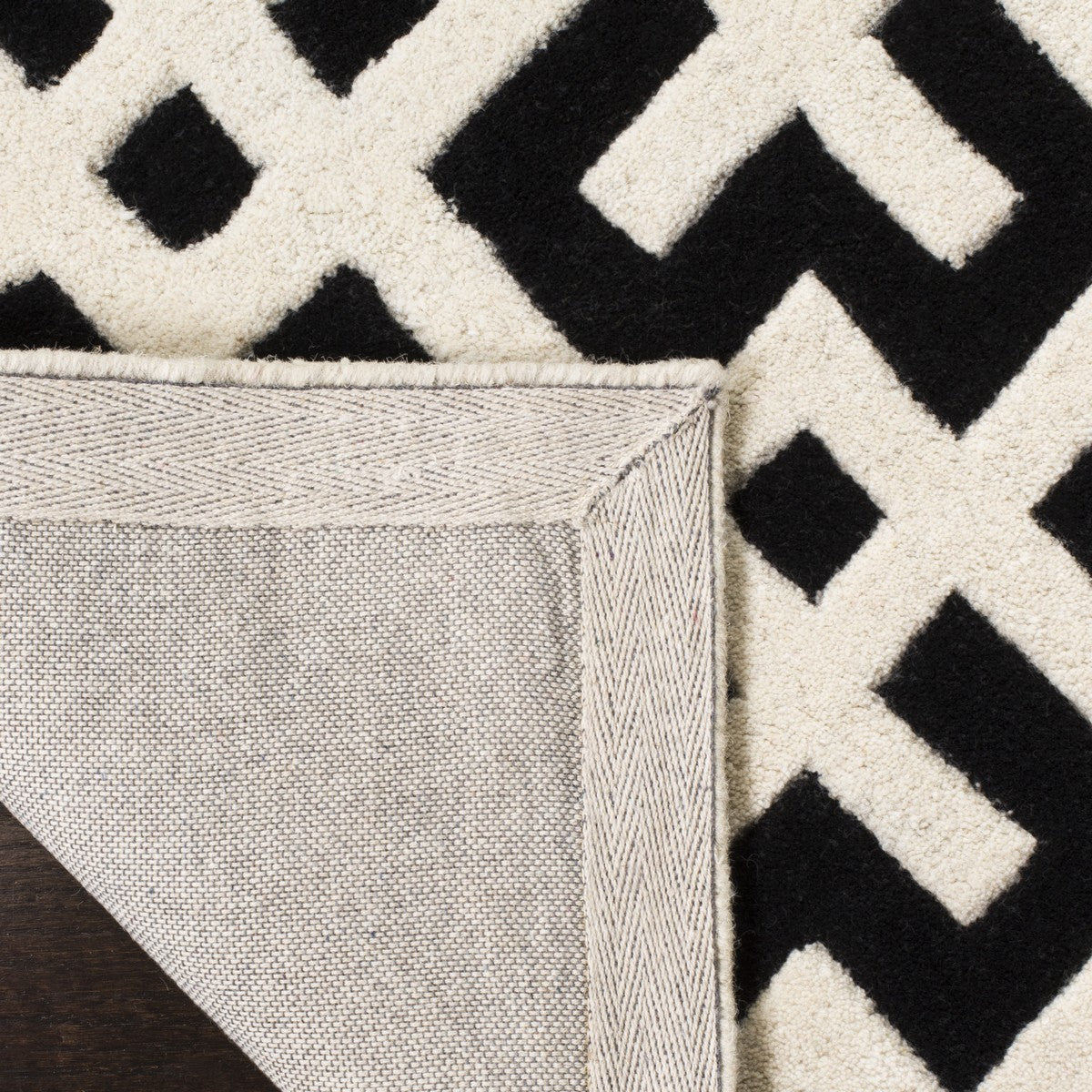 Safavieh Clearance Chatham CHT719K Black Rug