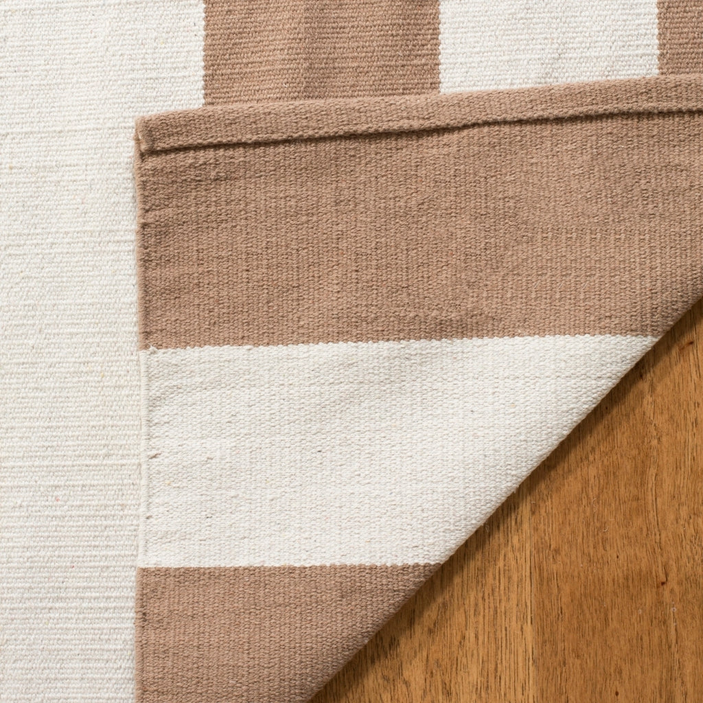 Safavieh Clearance Montauk MTK712M Sand Rug