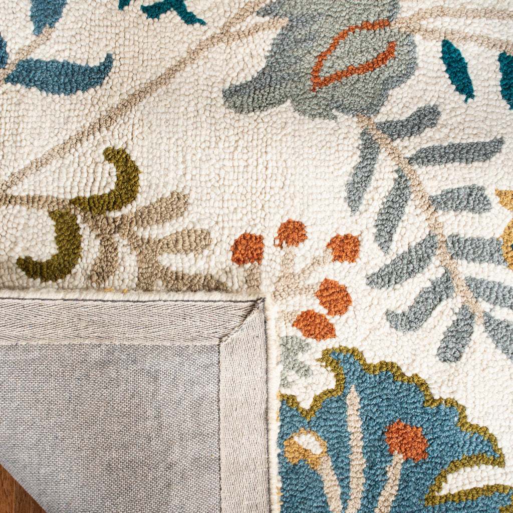 Safavieh Clearance Blossom BLM975A Ivory Rug