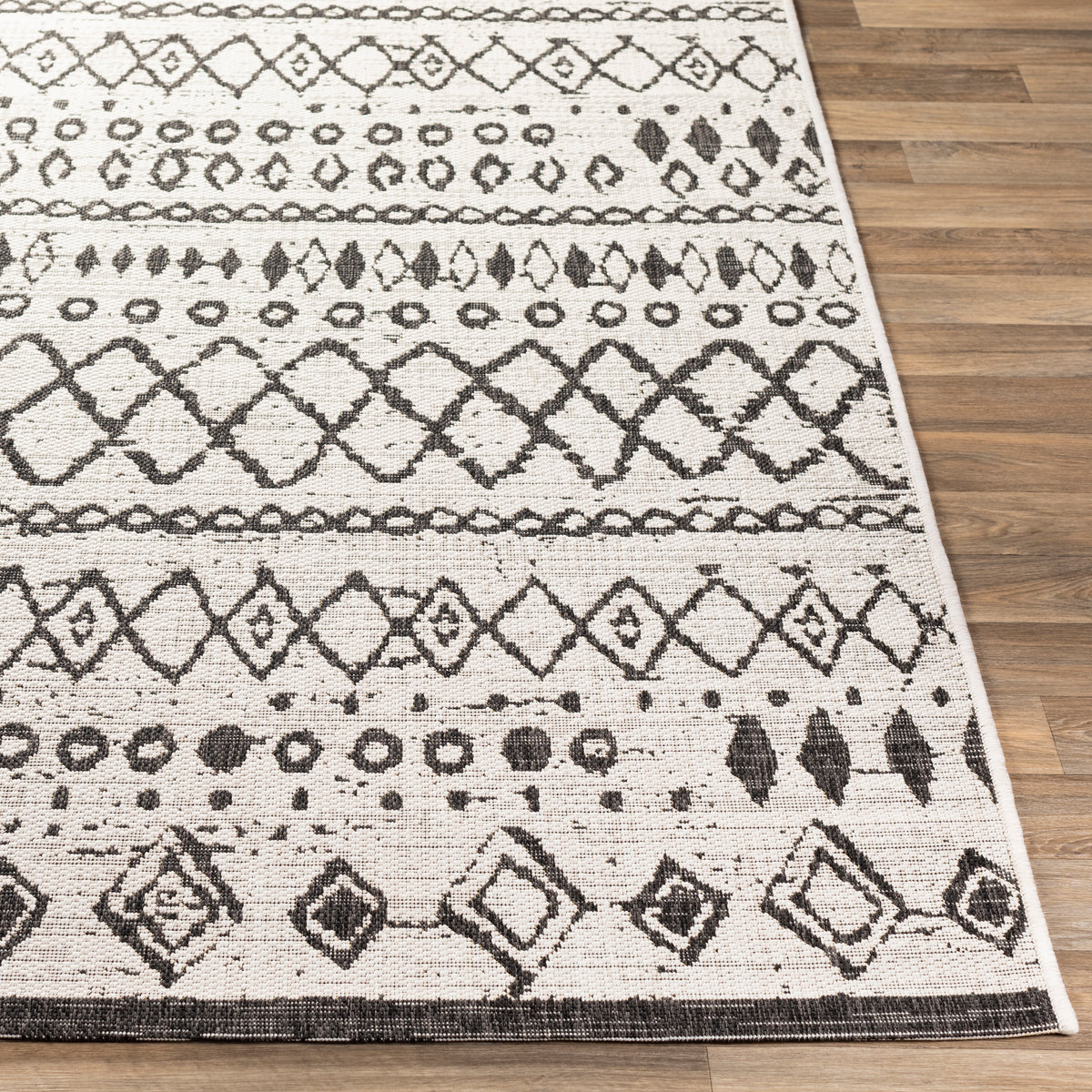 Surya Eagean White Rug | Global Inspired Rugs | Rugs Done Right 