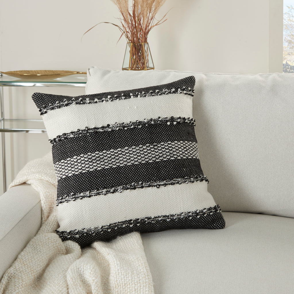 nourison outdoor vj088 black pillow
