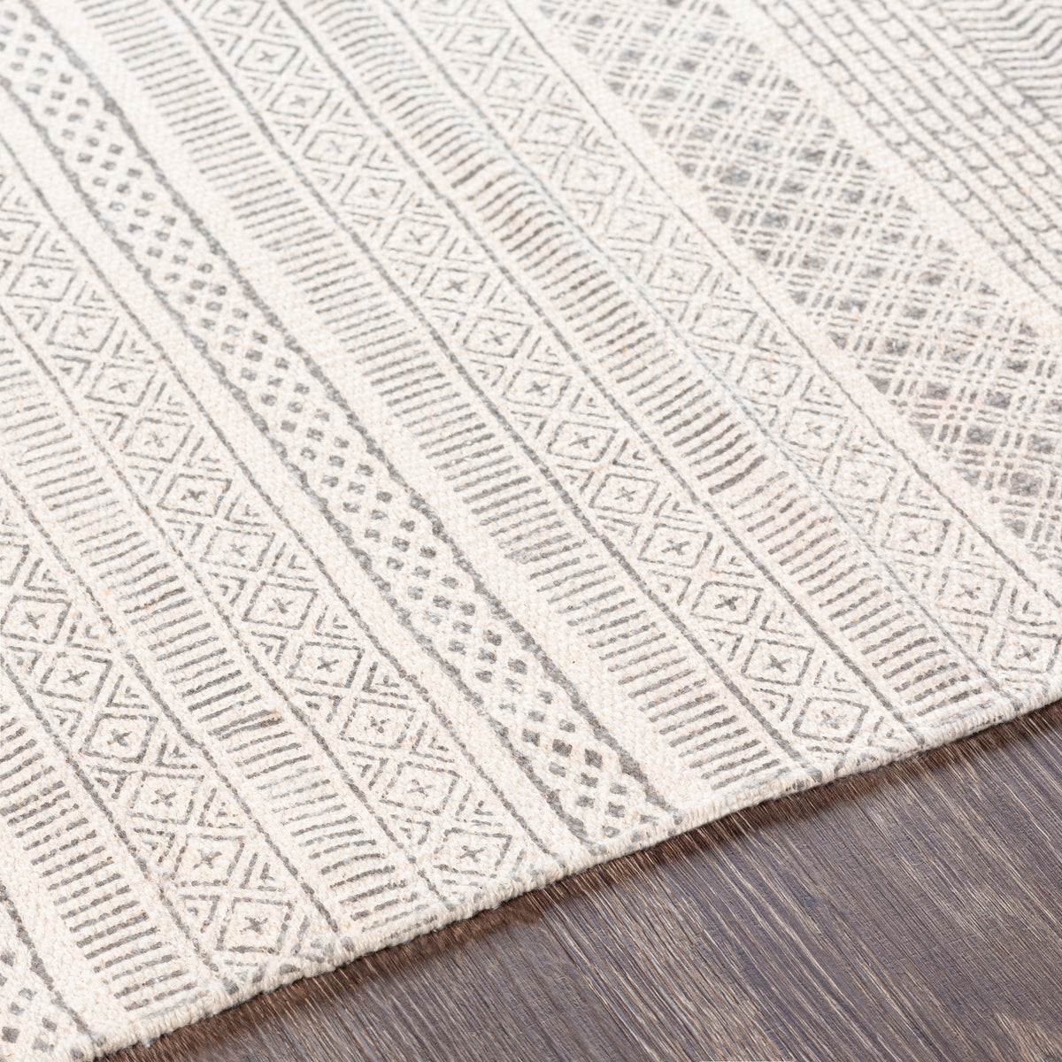 Surya Closeout July JUY-2304 White Rug