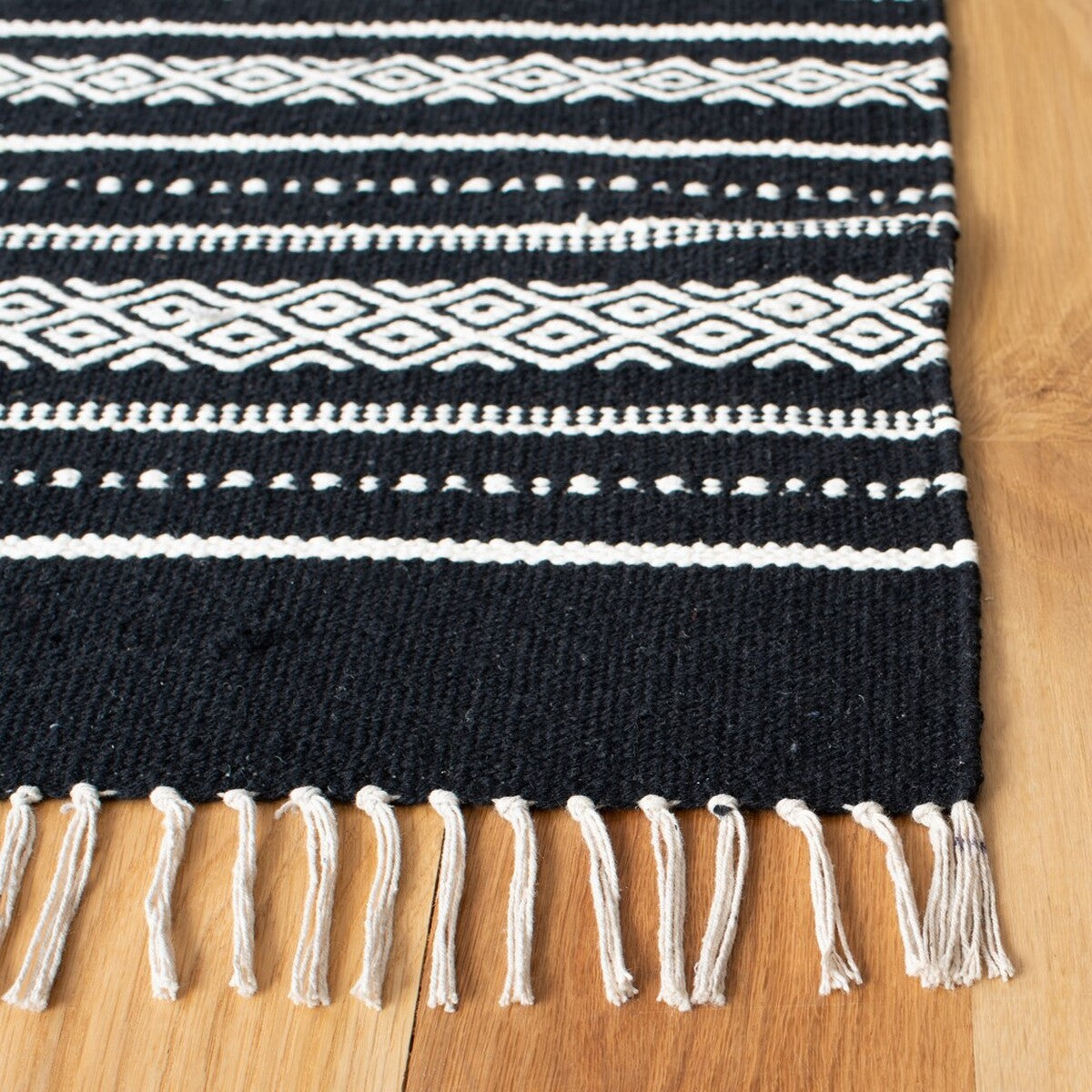 safavieh clearance kilim klm702z black rug