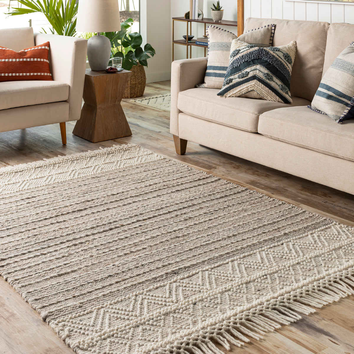 surya lucia lci 2305 cream rug