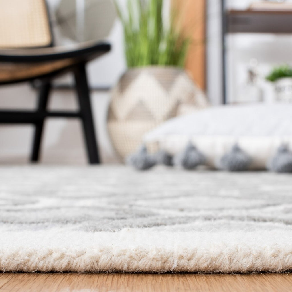 safavieh clearance metro met701a ivory rug