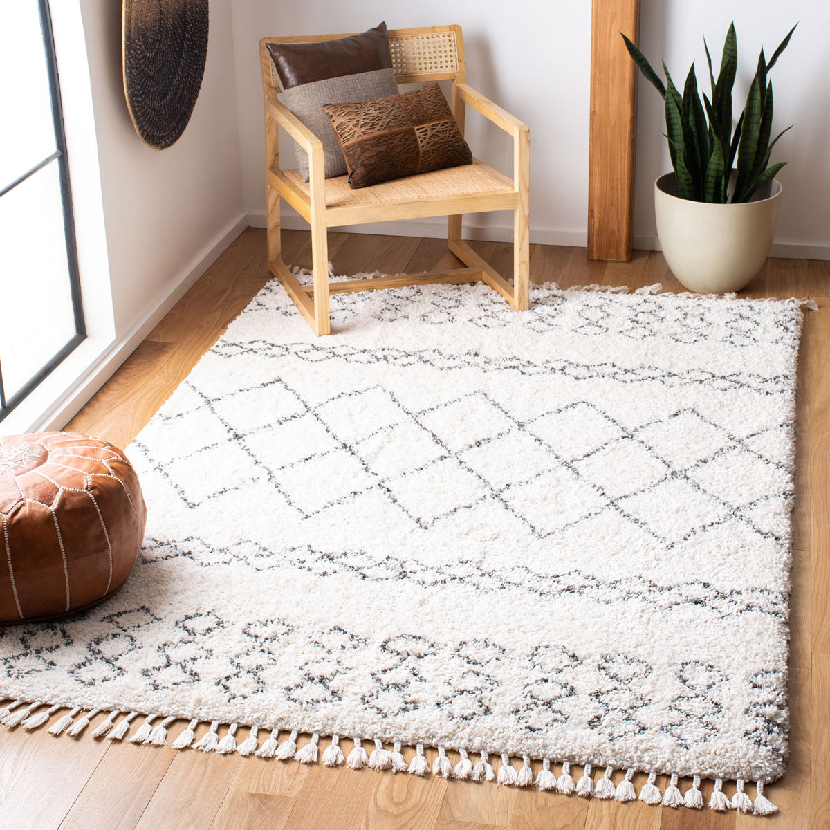 safavieh clearance moroccan fringe shag mfg343a ivory rug