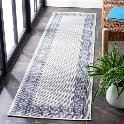 Safavieh Clearance Martha Stewart Indoor Outdoor MSRO331G Silver Rug